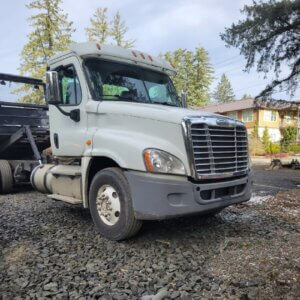 B240124 Freightliner Cascadia Truck