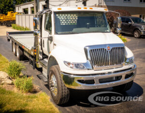Versatran 15T retriever truck International truck