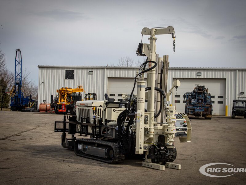 Geoprobe 7822DT 2-Speed | Small Track Mounted Drill Rig - Unit 26200