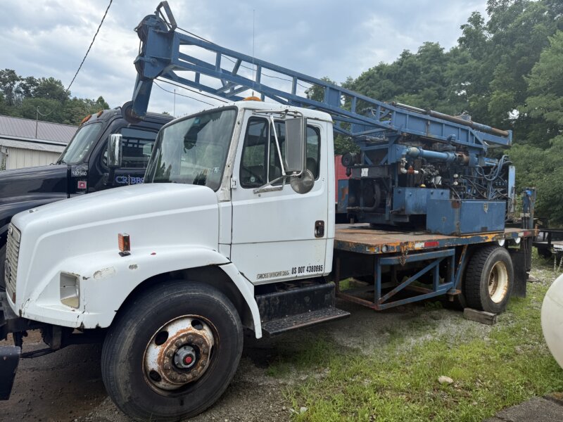 1988 Mobile B57 Freightliner