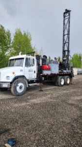 Mobile B59 on Freightliner